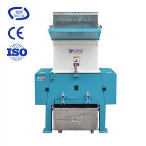 Stroj za usitnjavanje plastičnih masa